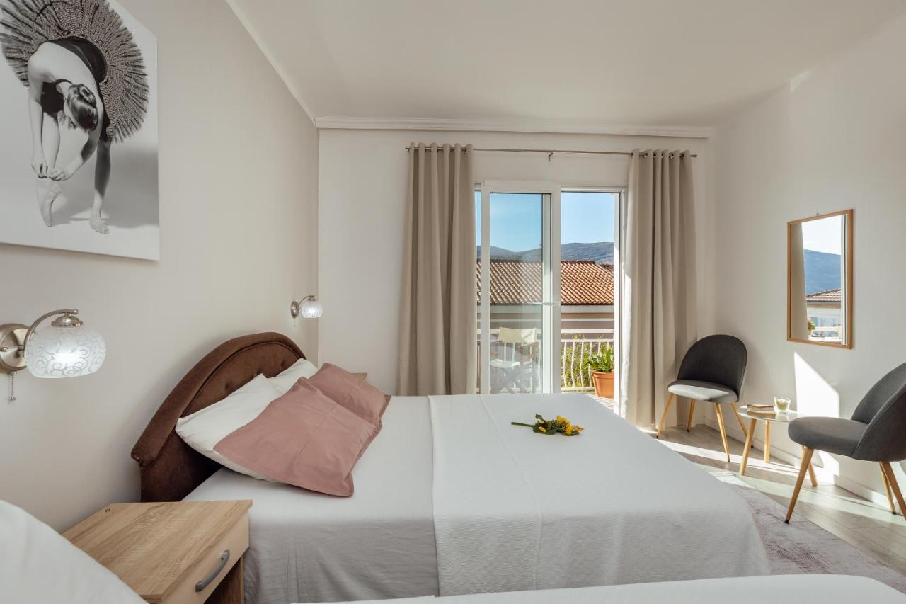 Apartmani Vico แฮร์เซ็ก-โนวี ภายนอก รูปภาพ