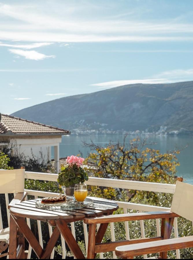 Apartmani Vico แฮร์เซ็ก-โนวี ภายนอก รูปภาพ