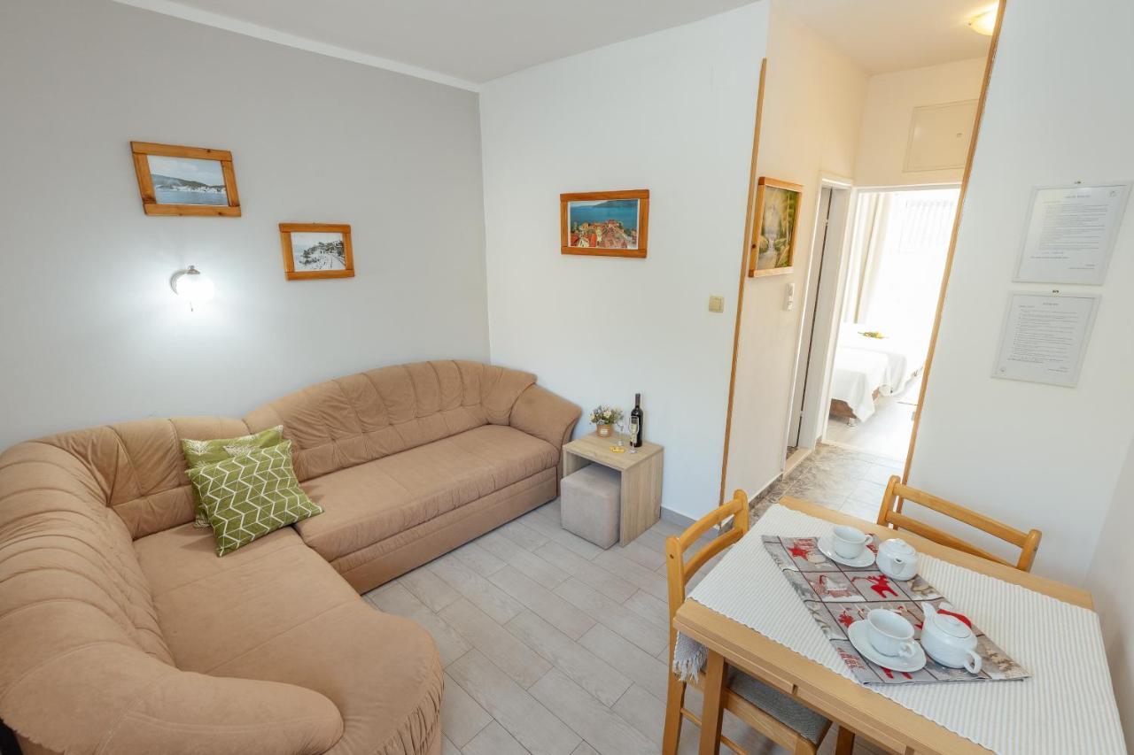 Apartmani Vico แฮร์เซ็ก-โนวี ภายนอก รูปภาพ