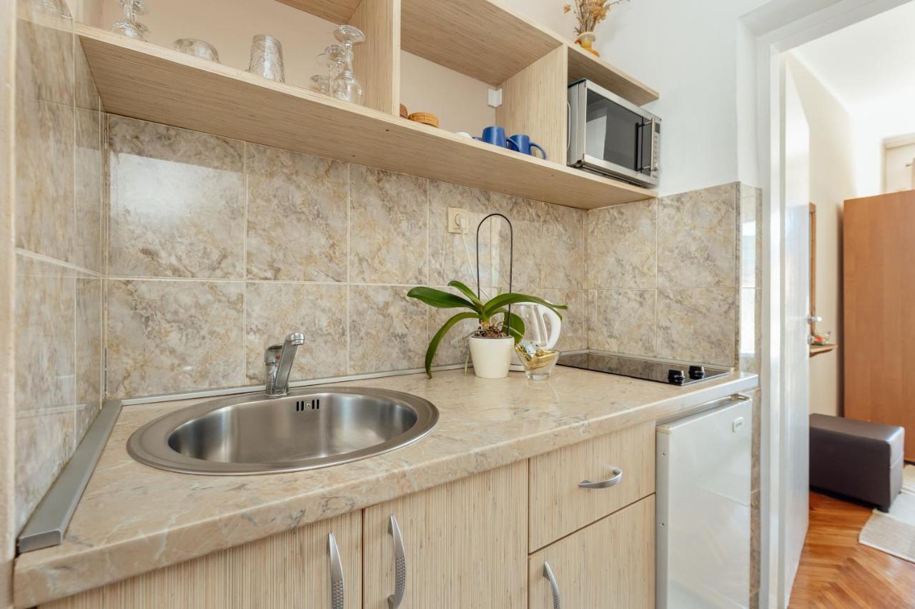 Apartmani Vico แฮร์เซ็ก-โนวี ภายนอก รูปภาพ