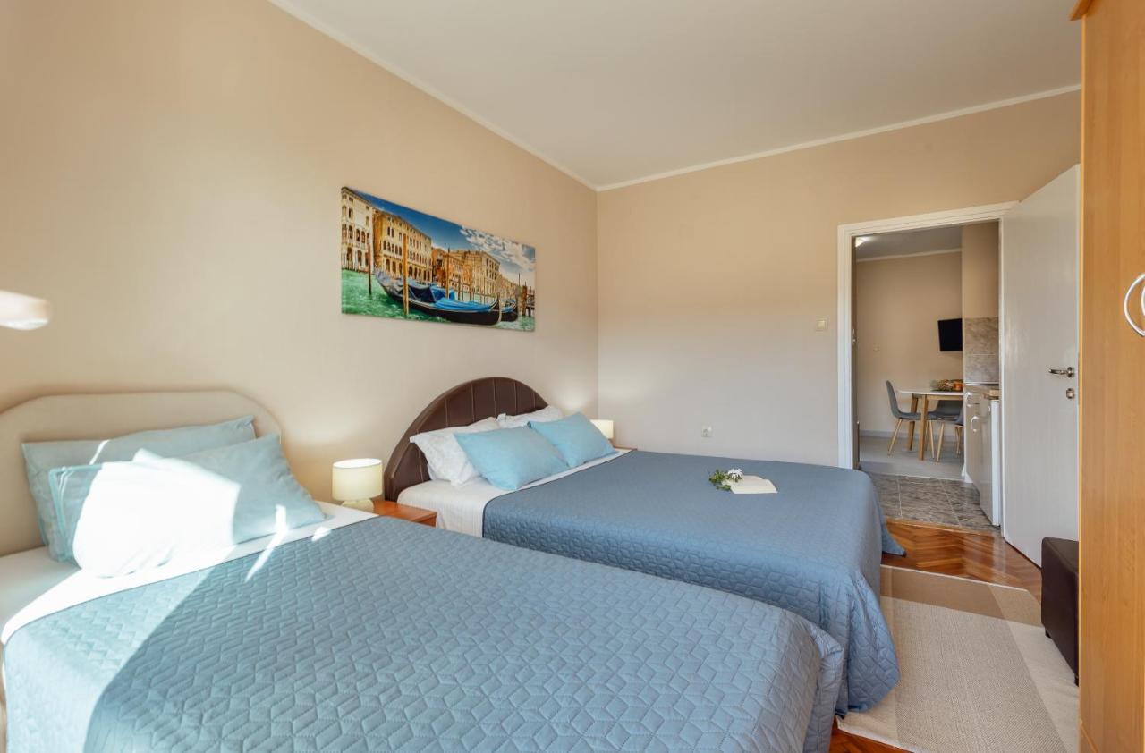 Apartmani Vico แฮร์เซ็ก-โนวี ภายนอก รูปภาพ