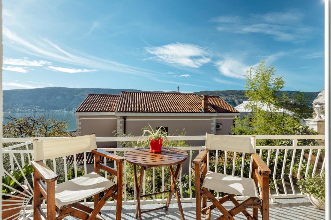 Apartmani Vico แฮร์เซ็ก-โนวี ภายนอก รูปภาพ